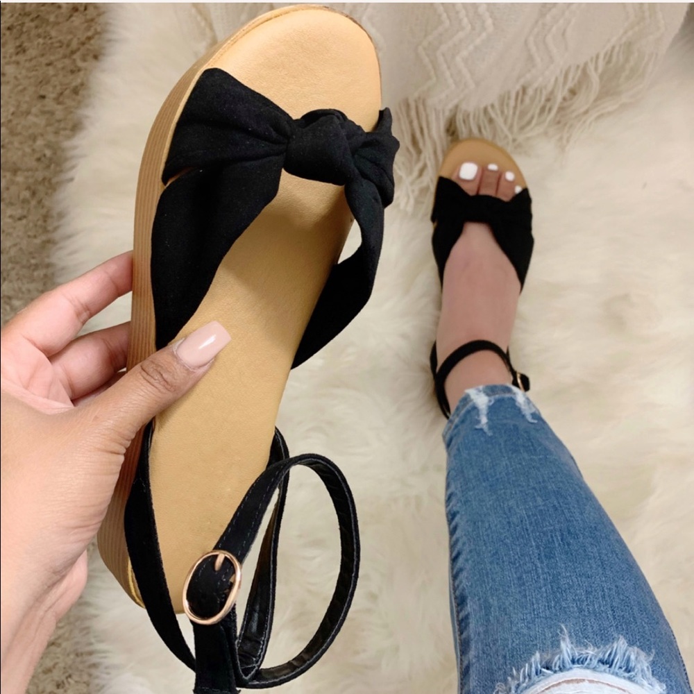 ✨NEW Marissa Platform Sandal- in Black